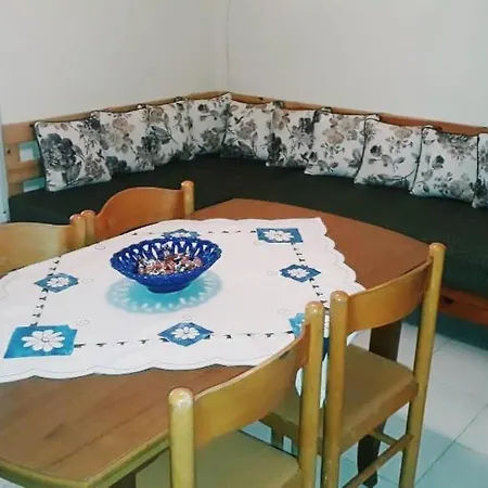 شقة فندقية At Tahiri فلورا